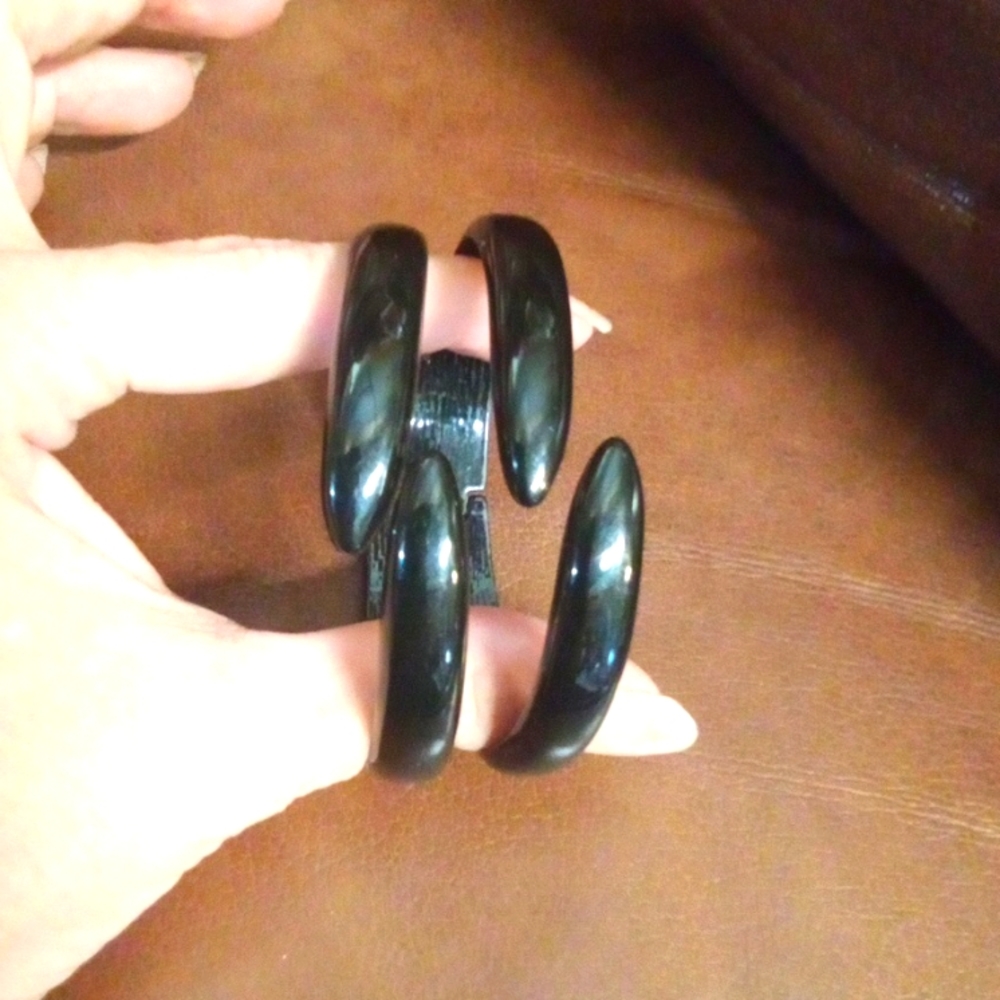 Vintage black and enamel metal bracelet